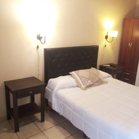 Posada Chalet De Bassi Godoy Cruz Zewnętrze zdjęcie